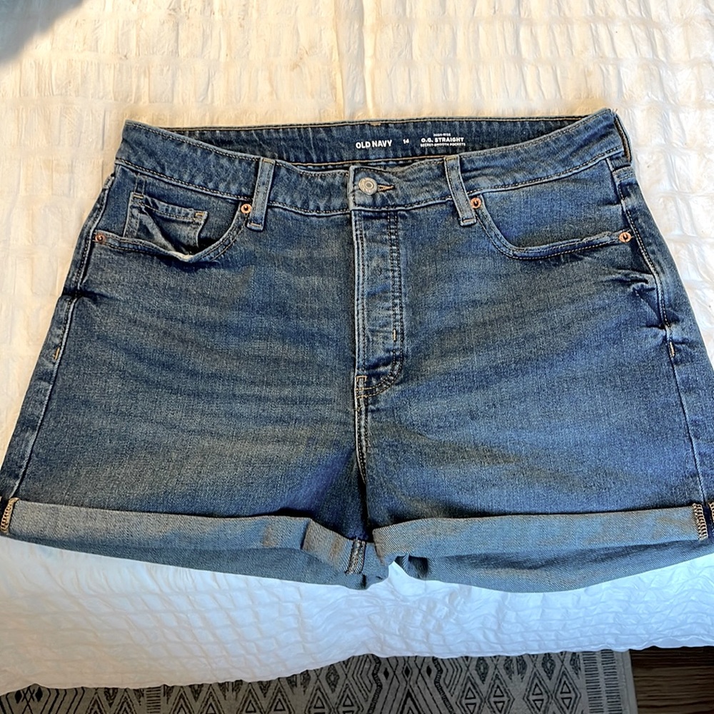Old Navy OG Straight high rise shorts, 14
